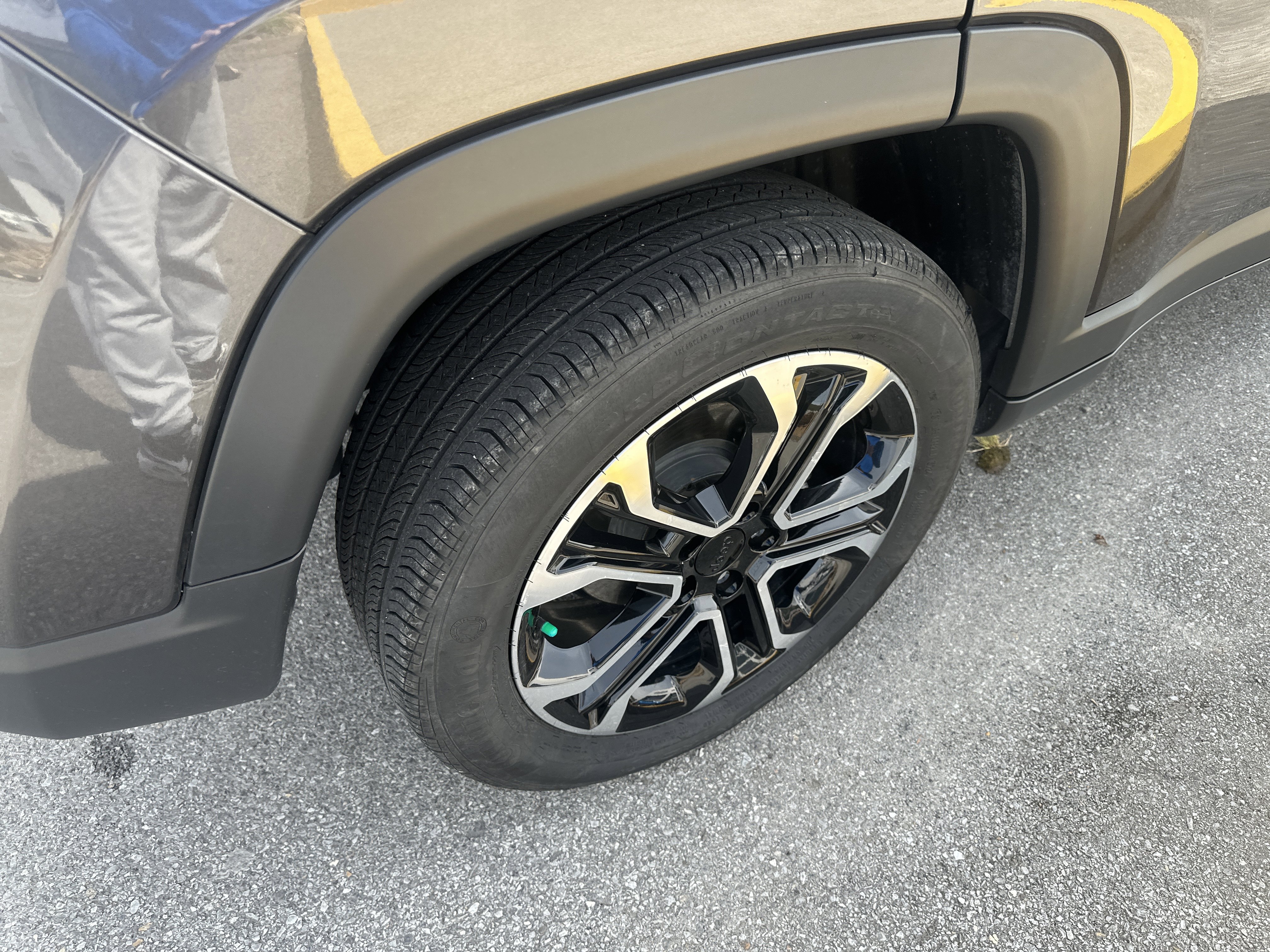 Used 2022 Jeep Compass Limited image 23