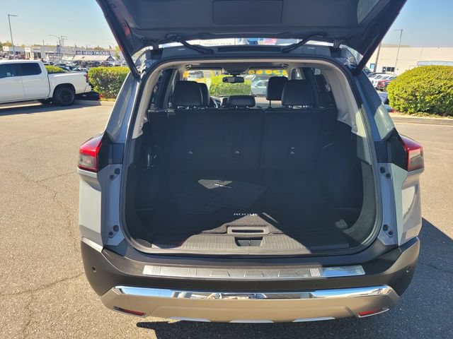 Certified 2021 Nissan Rogue Platinum FWD image 11