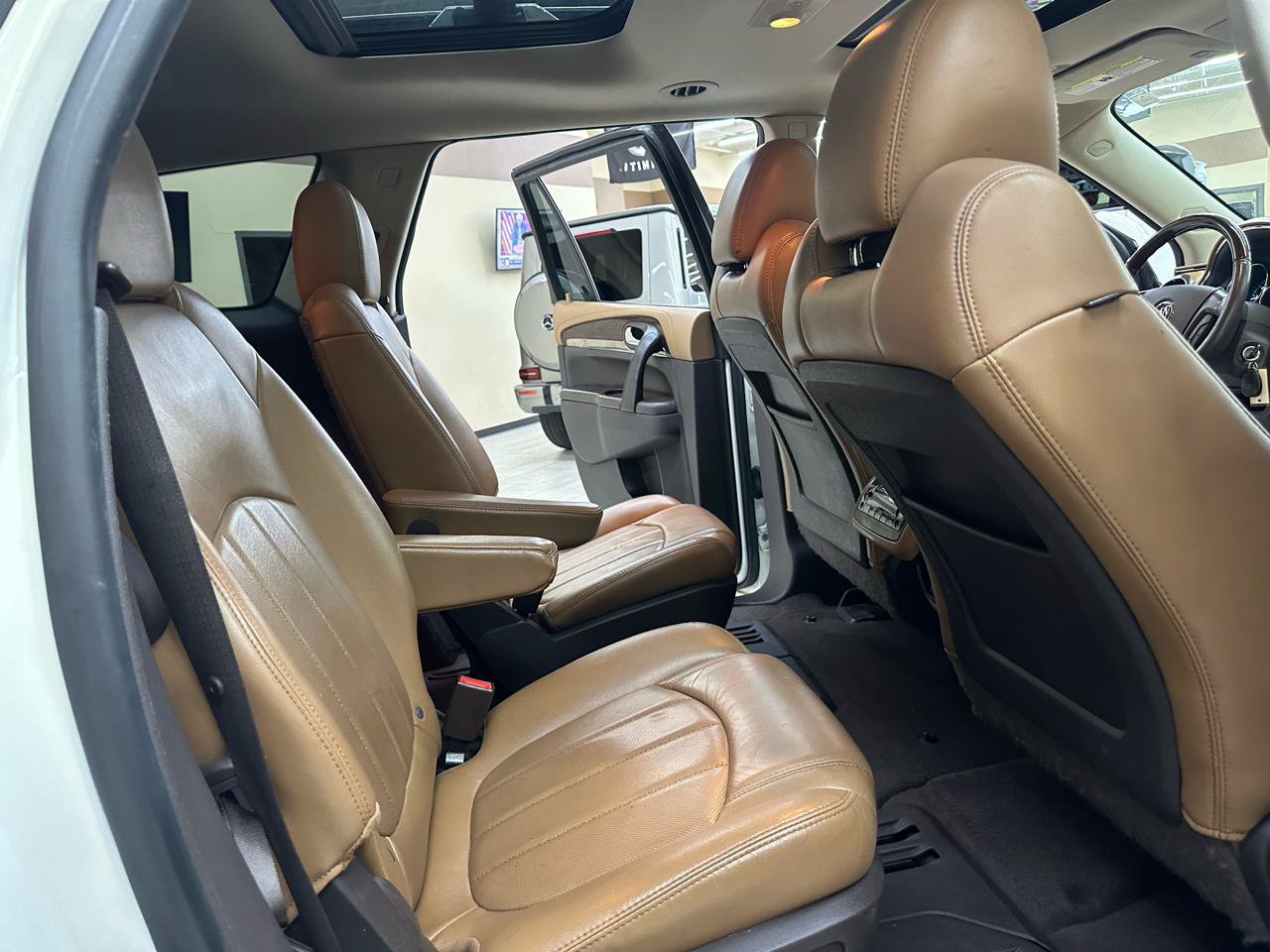 Used 2015 Buick Enclave Leather AWD/4WD image 35