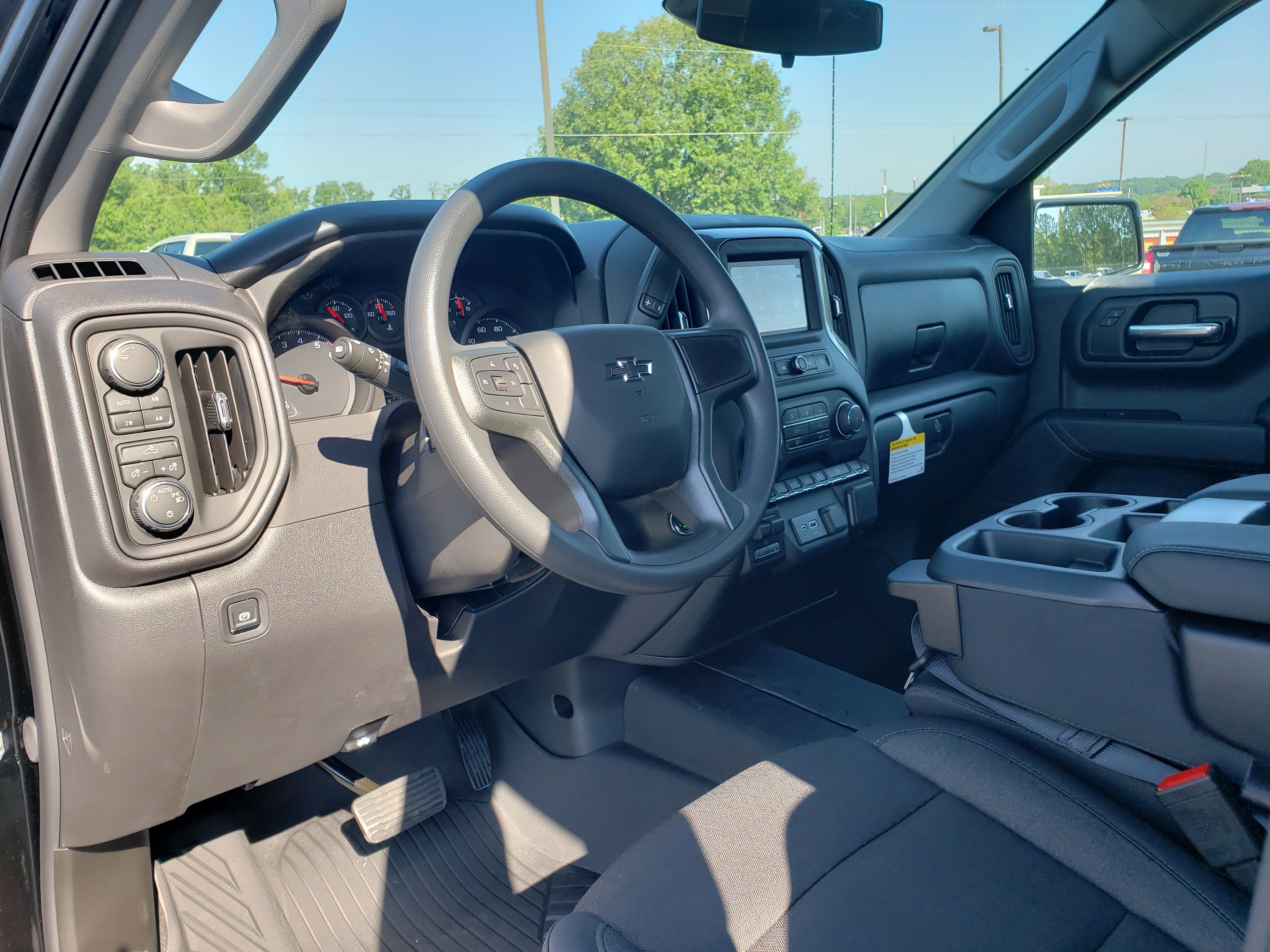 New 2026 Chevrolet Silverado 1500 Custom Trail Boss w/ LPO, Dark Essentials Package AWD/4WD image 27