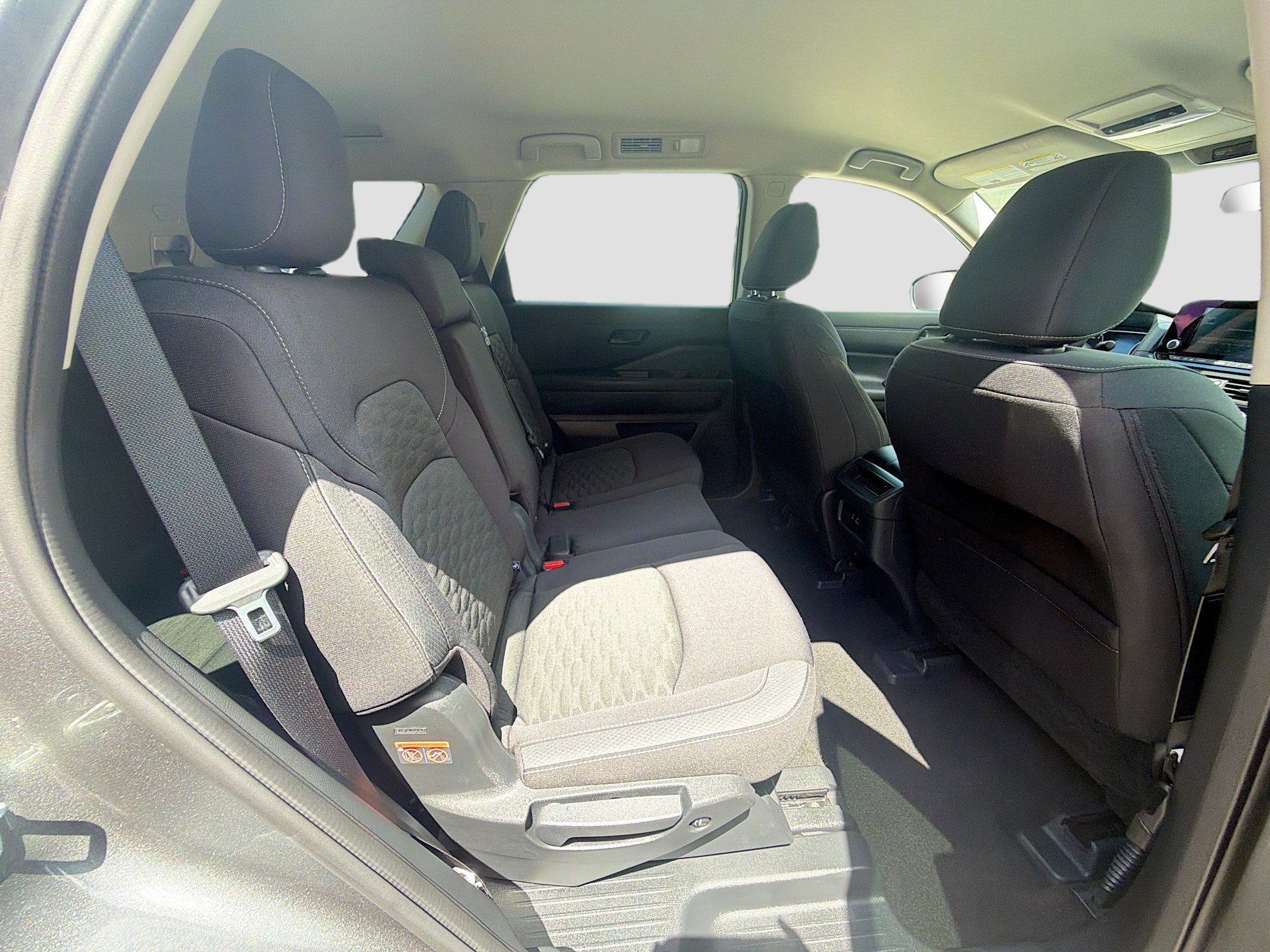 Used 2024 Nissan Pathfinder S FWD image 29