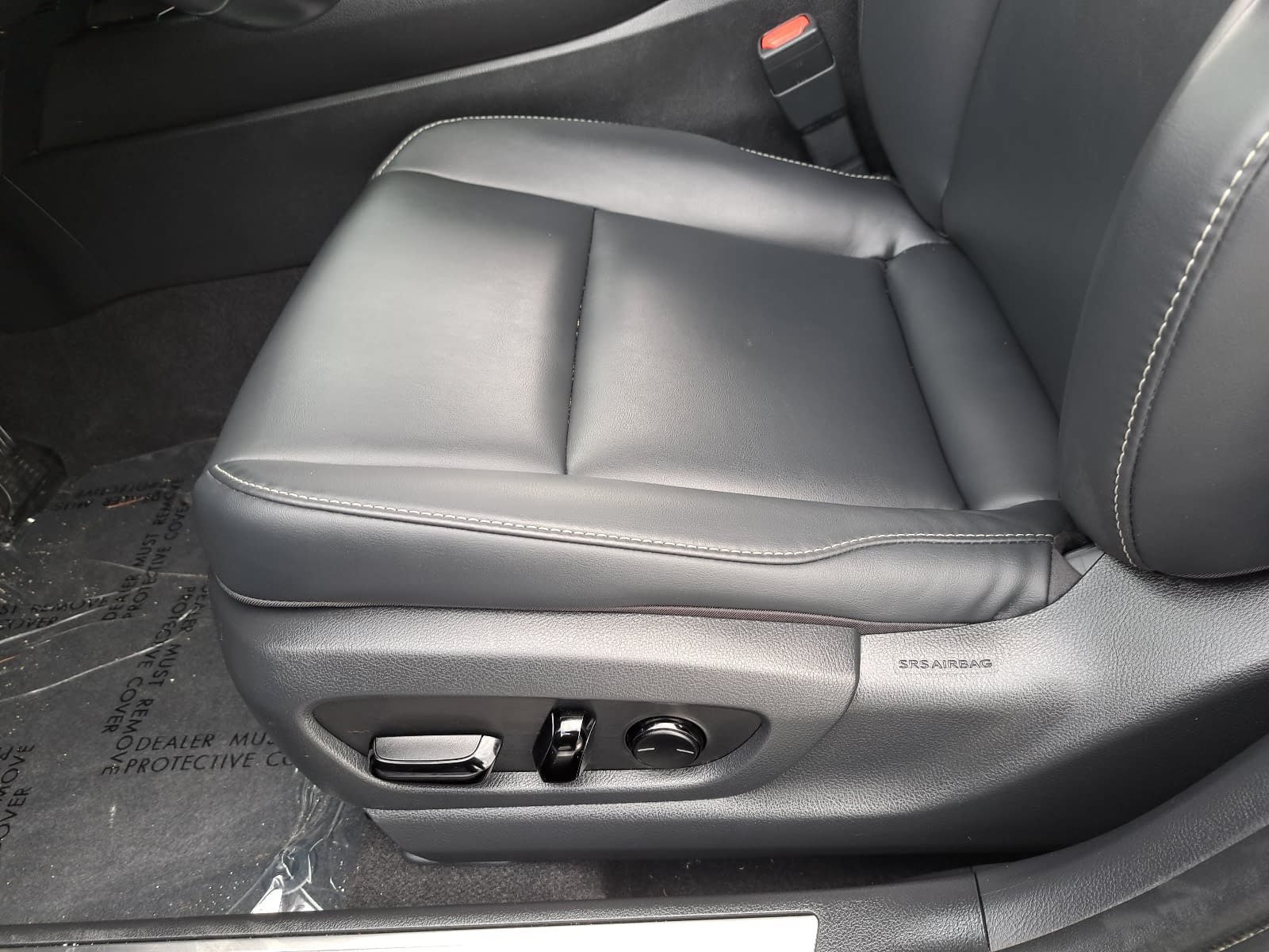 Used 2024 Lexus UX 250h FWD image 32