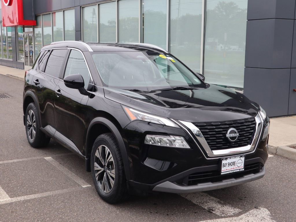 Certified 2022 Nissan Rogue SV w/ SV Premium Package image 3