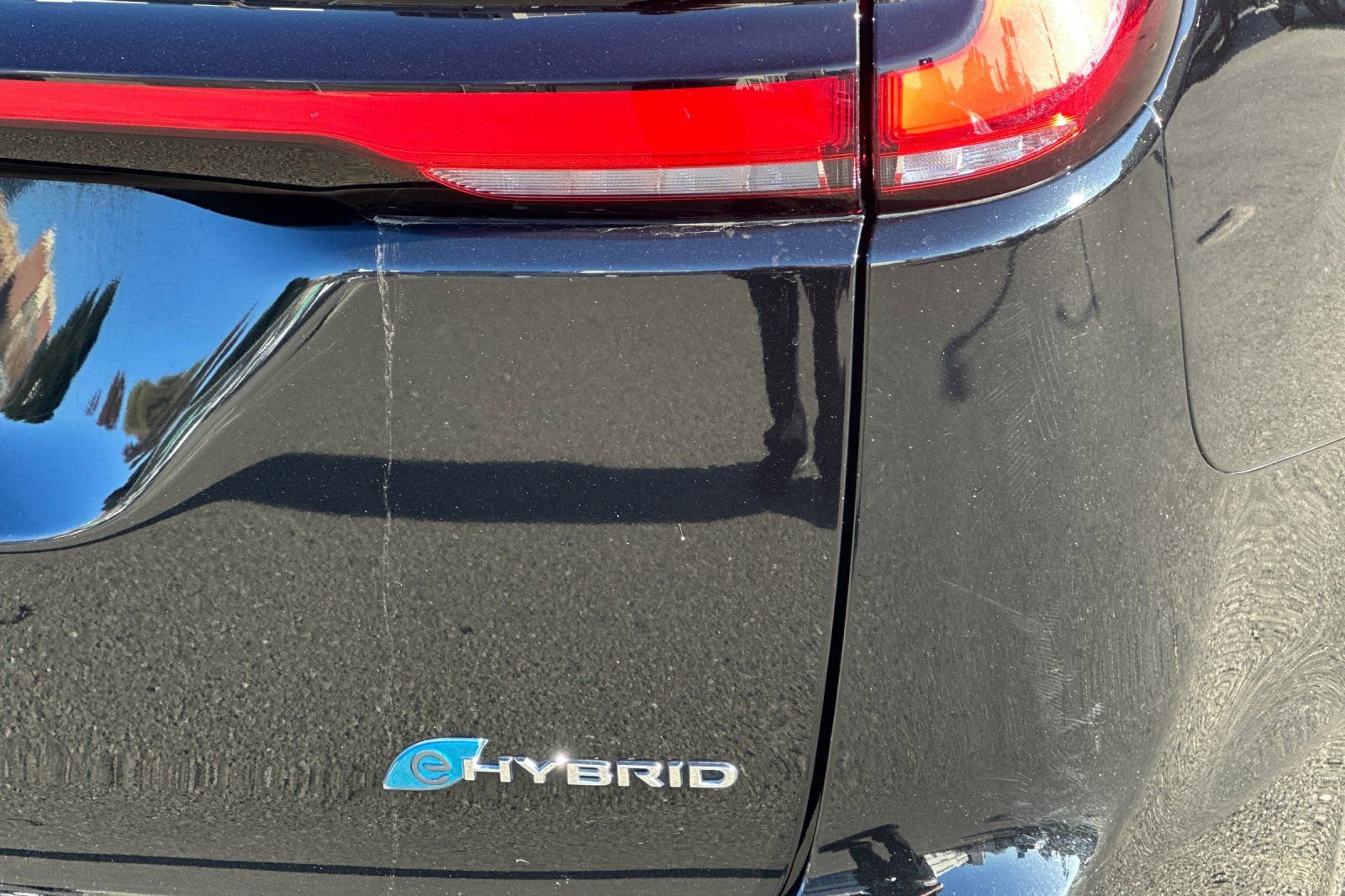 Used 2024 Chrysler Pacifica Select image 36