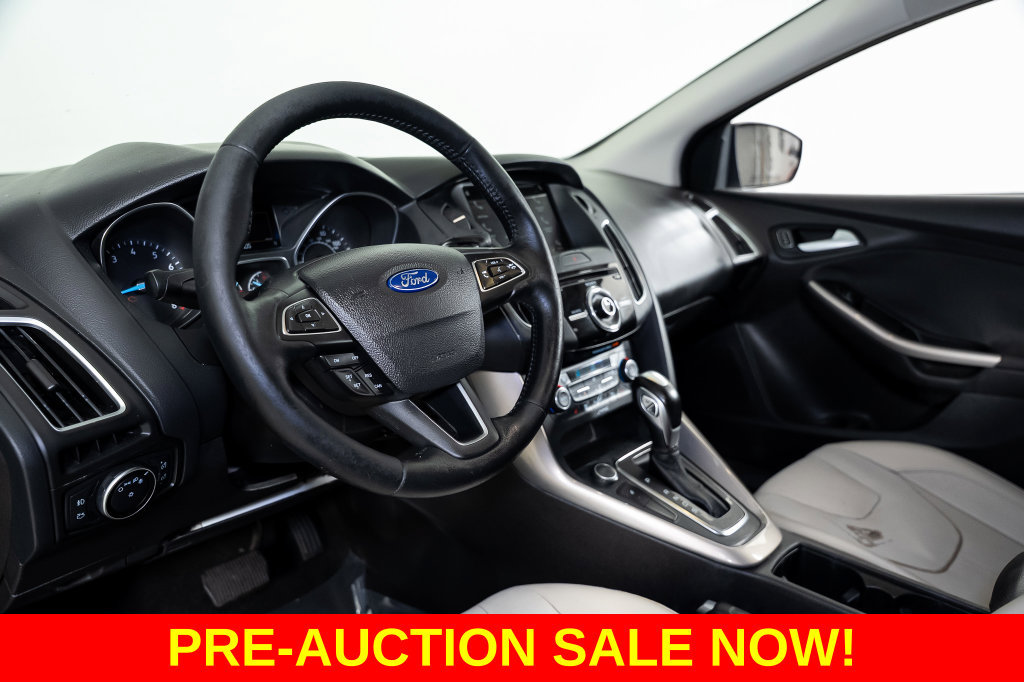 Used 2017 Ford Focus Titanium FWD image 24