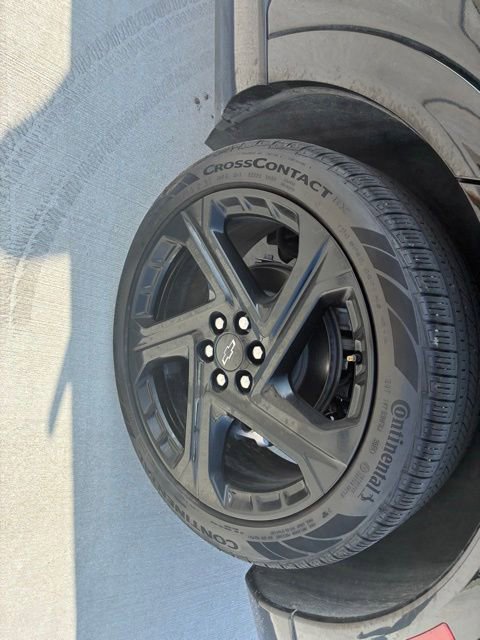 Used 2025 Chevrolet Equinox EV RS FWD image 9