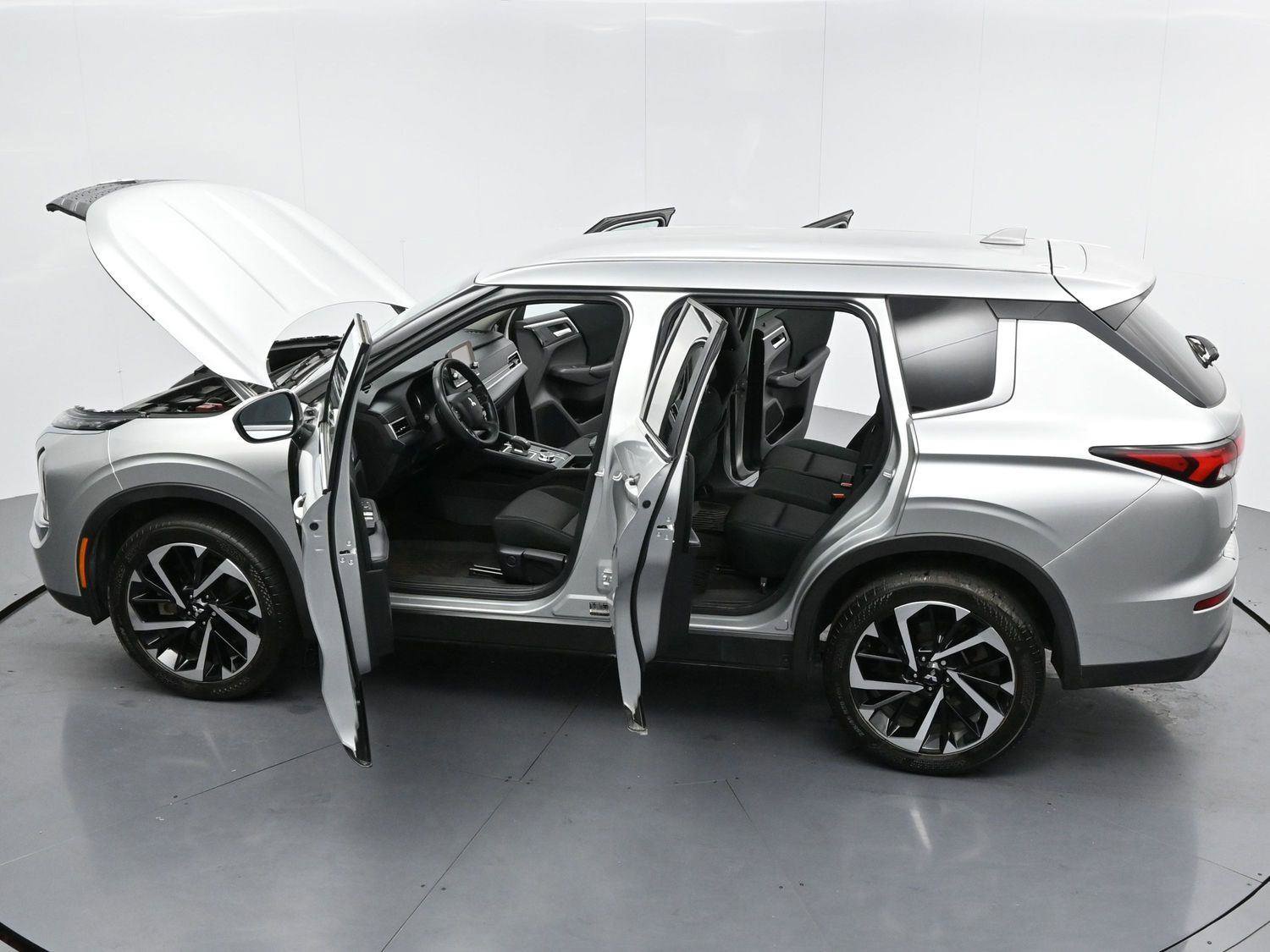 Used 2022 Mitsubishi Outlander ES image 37