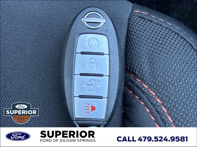 Used 2025 Nissan Frontier PRO-4X AWD/4WD image 24