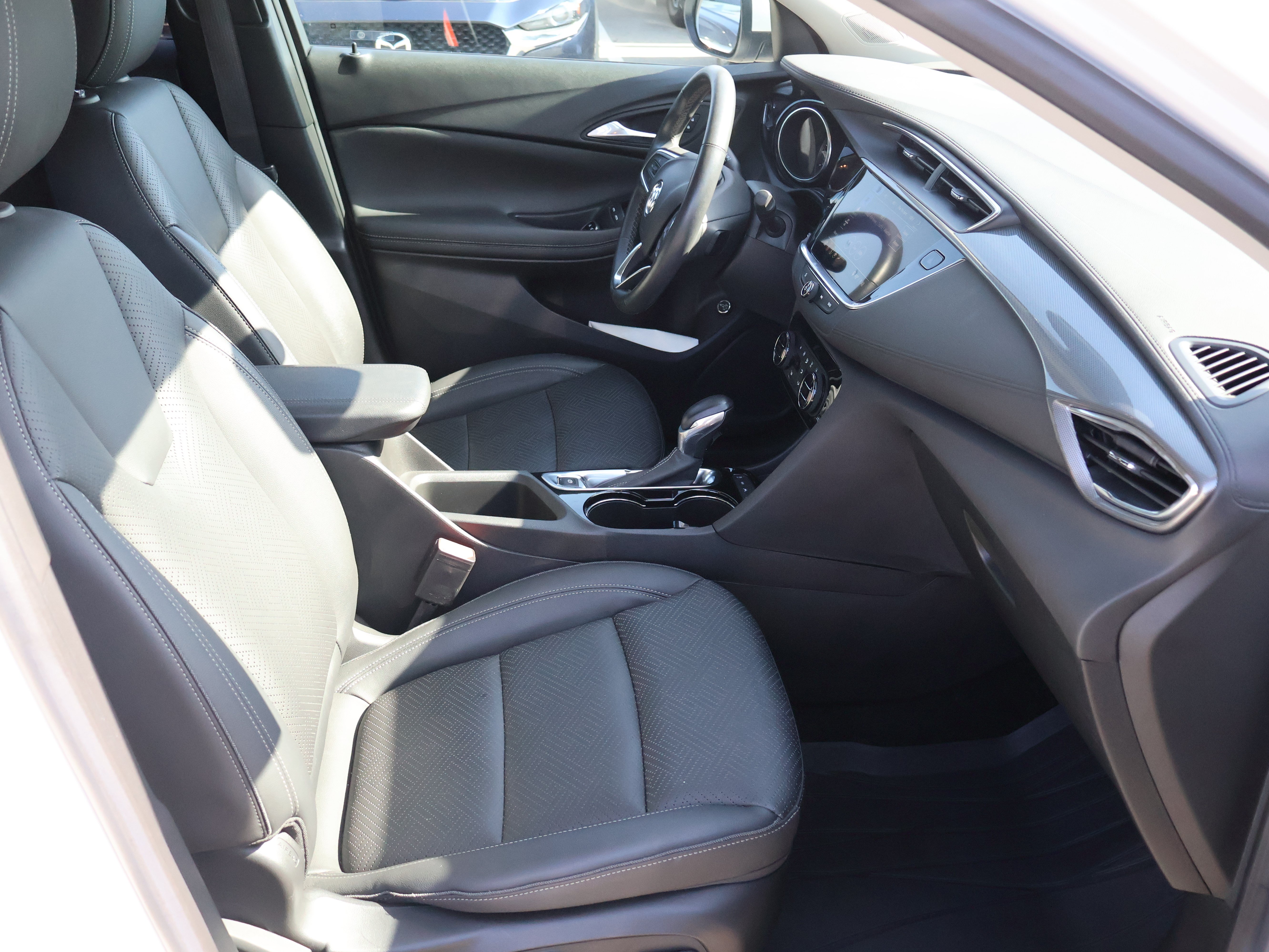 Used 2023 Buick Encore GX Essence w/ Experience Buick Package AWD/4WD image 8