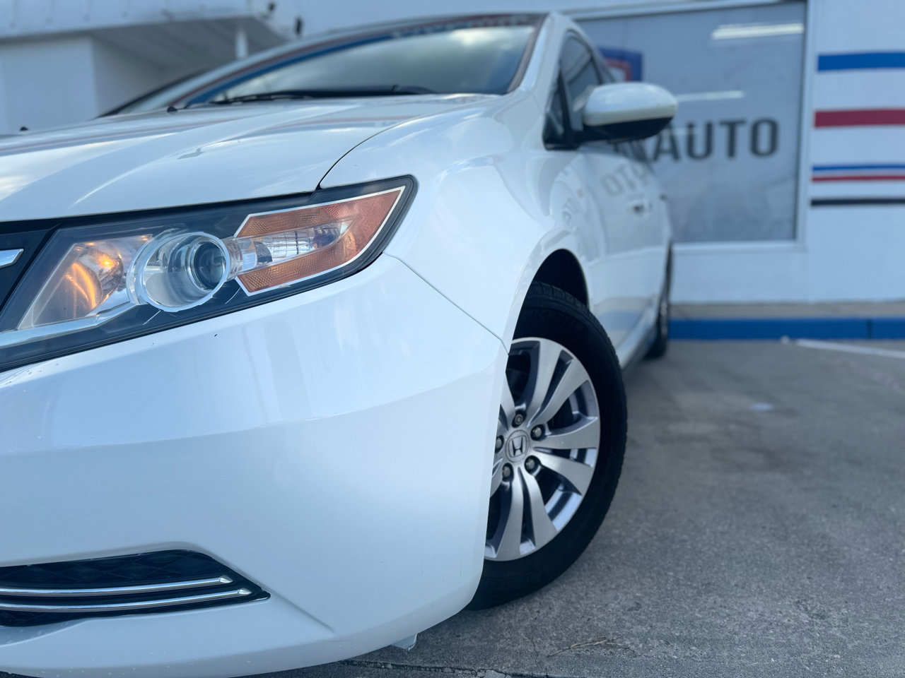 Used 2015 Honda Odyssey EX-L image 4