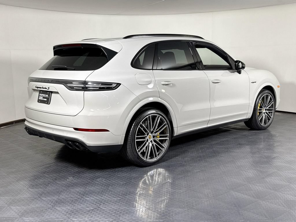 Certified 2023 Porsche Cayenne Turbo S AWD/4WD image 7