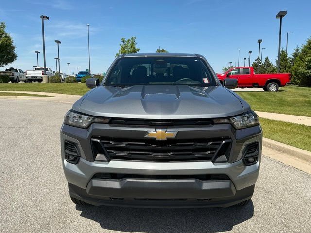 Used 2024 Chevrolet Colorado LT w/ LT Convenience Package II AWD/4WD image 9