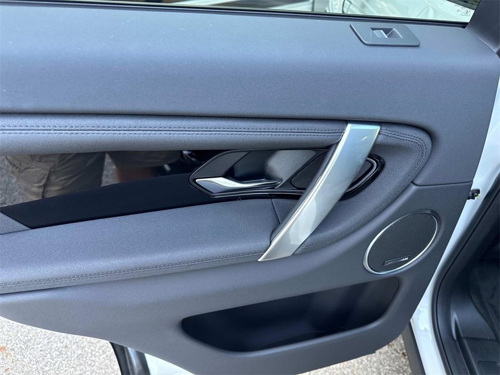 New 2025 Land Rover Discovery Sport S image 12