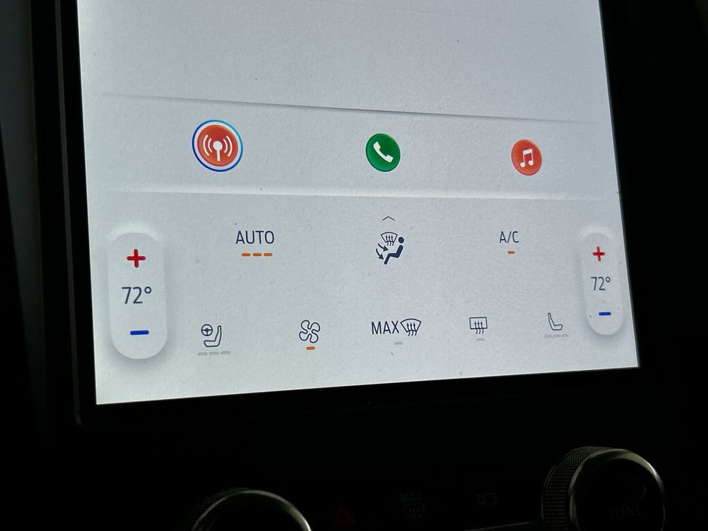 Used 2024 Ford Edge Titanium image 28