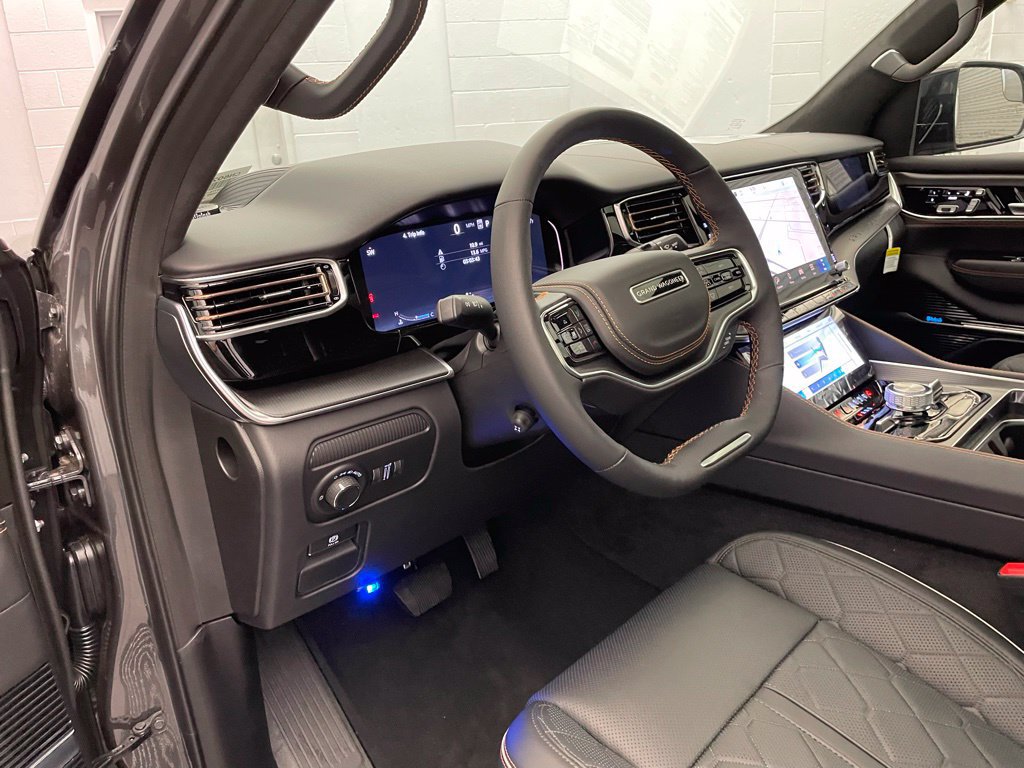 New 2026 Jeep Grand Wagoneer Summit AWD/4WD image 23