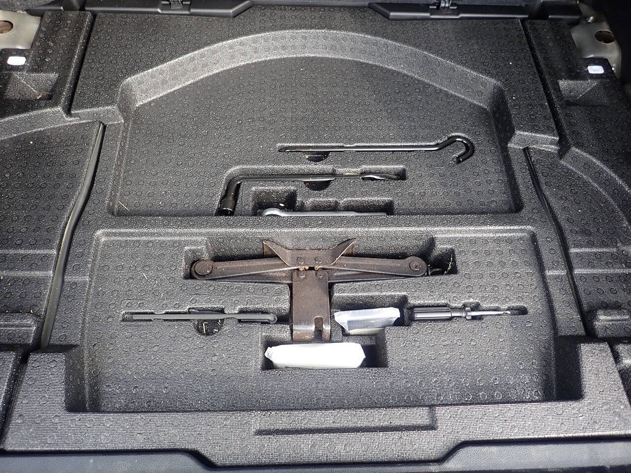 Used 2016 Subaru Outback 2.5i Premium image 22