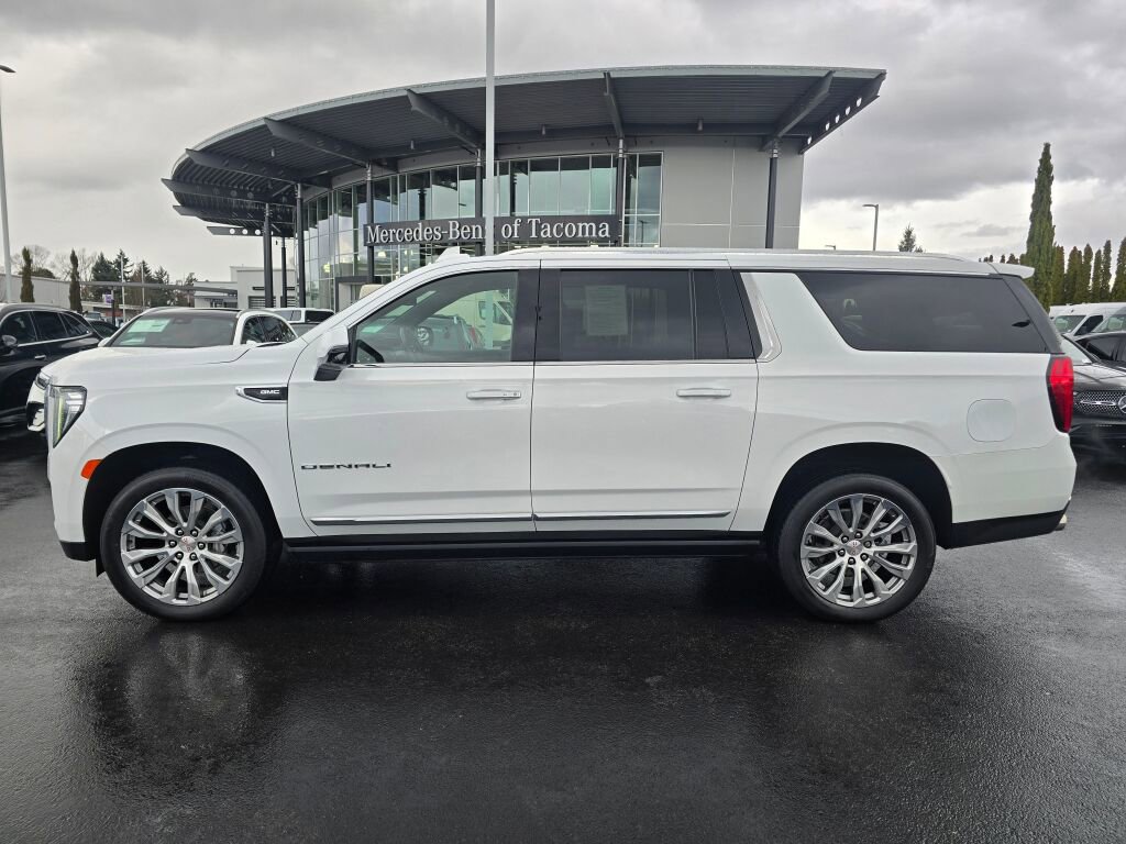 Used 2023 GMC Yukon XL Denali image 4