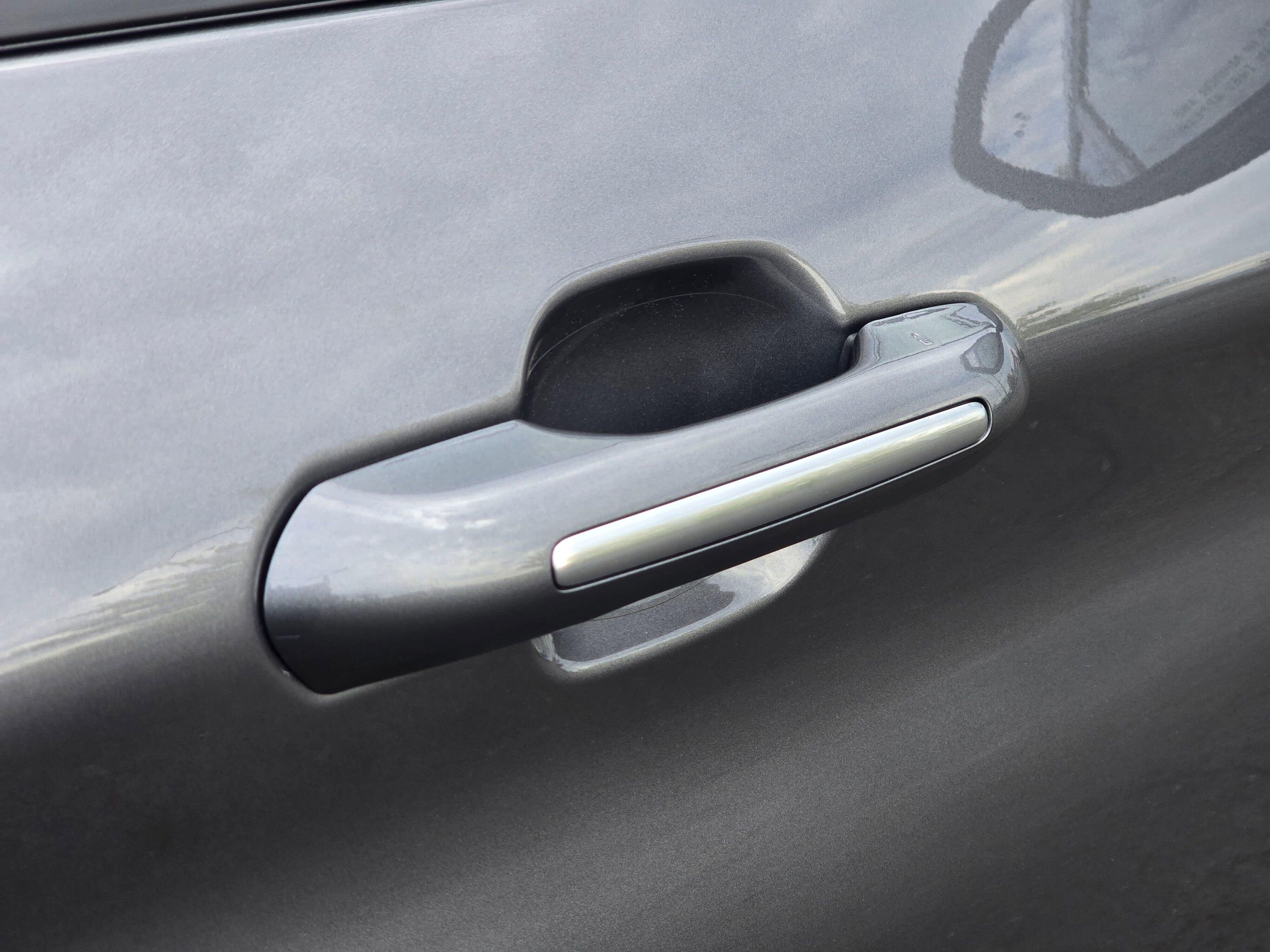 Used 2021 Ford Explorer Platinum w/ Equipment Group 601A image 32