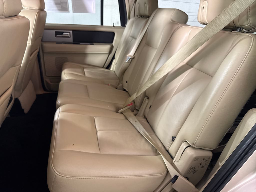 Used 2017 Ford Expedition XLT w/ Equipment Group 201A RWD image 11