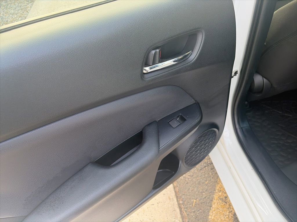 Used 2019 Toyota Prius L Eco image 25