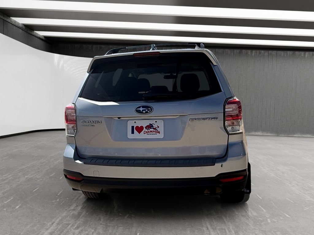 Used 2018 Subaru Forester 2.5i Premium w/ All-Weather Package AWD/4WD image 4