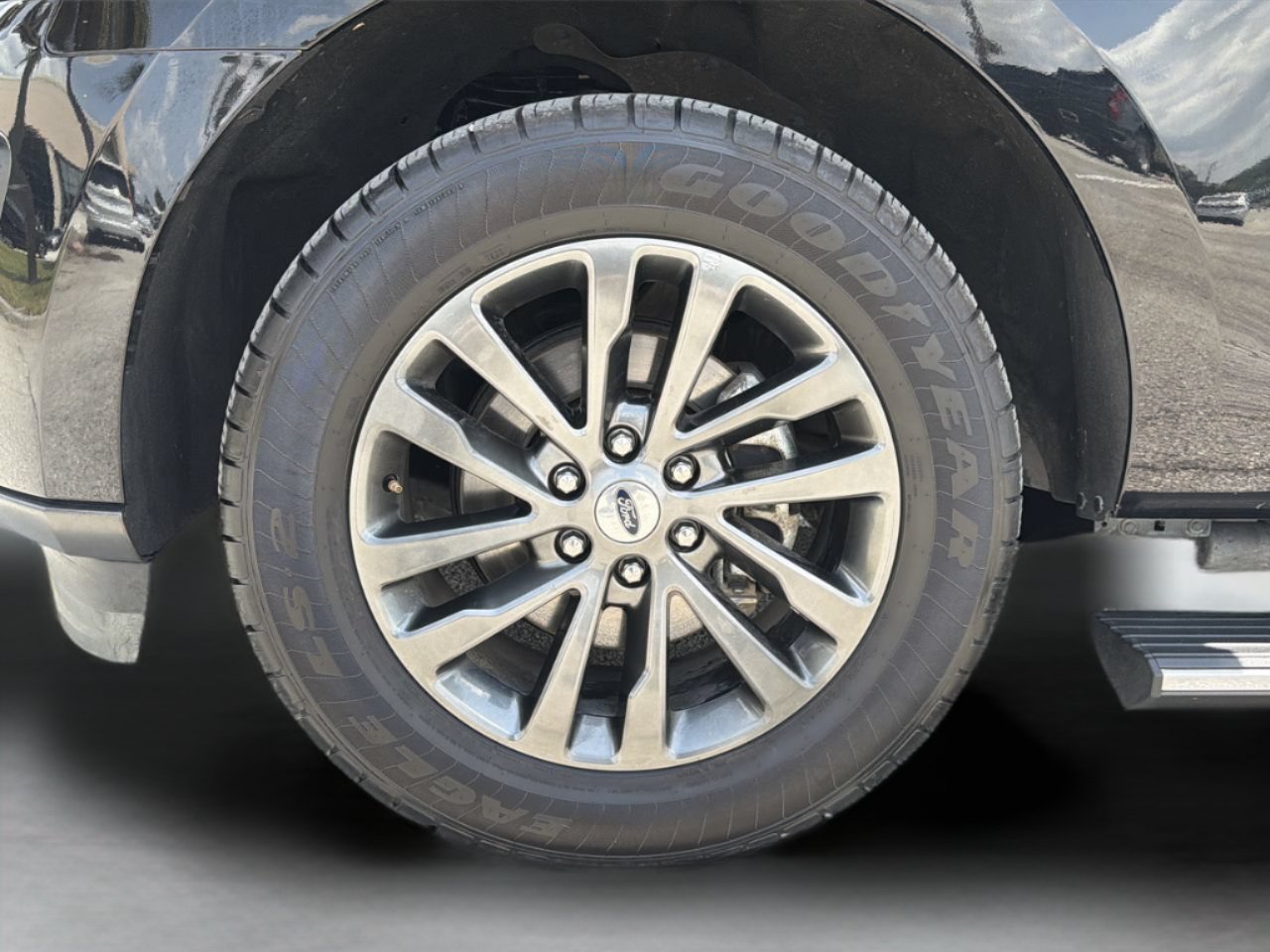 Used 2020 Ford Expedition Limited AWD/4WD image 36
