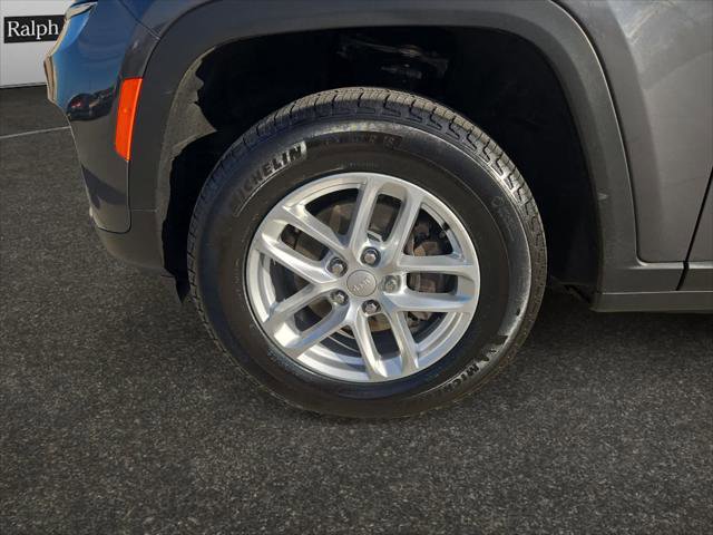 Certified 2025 Jeep Grand Cherokee Laredo X image 14