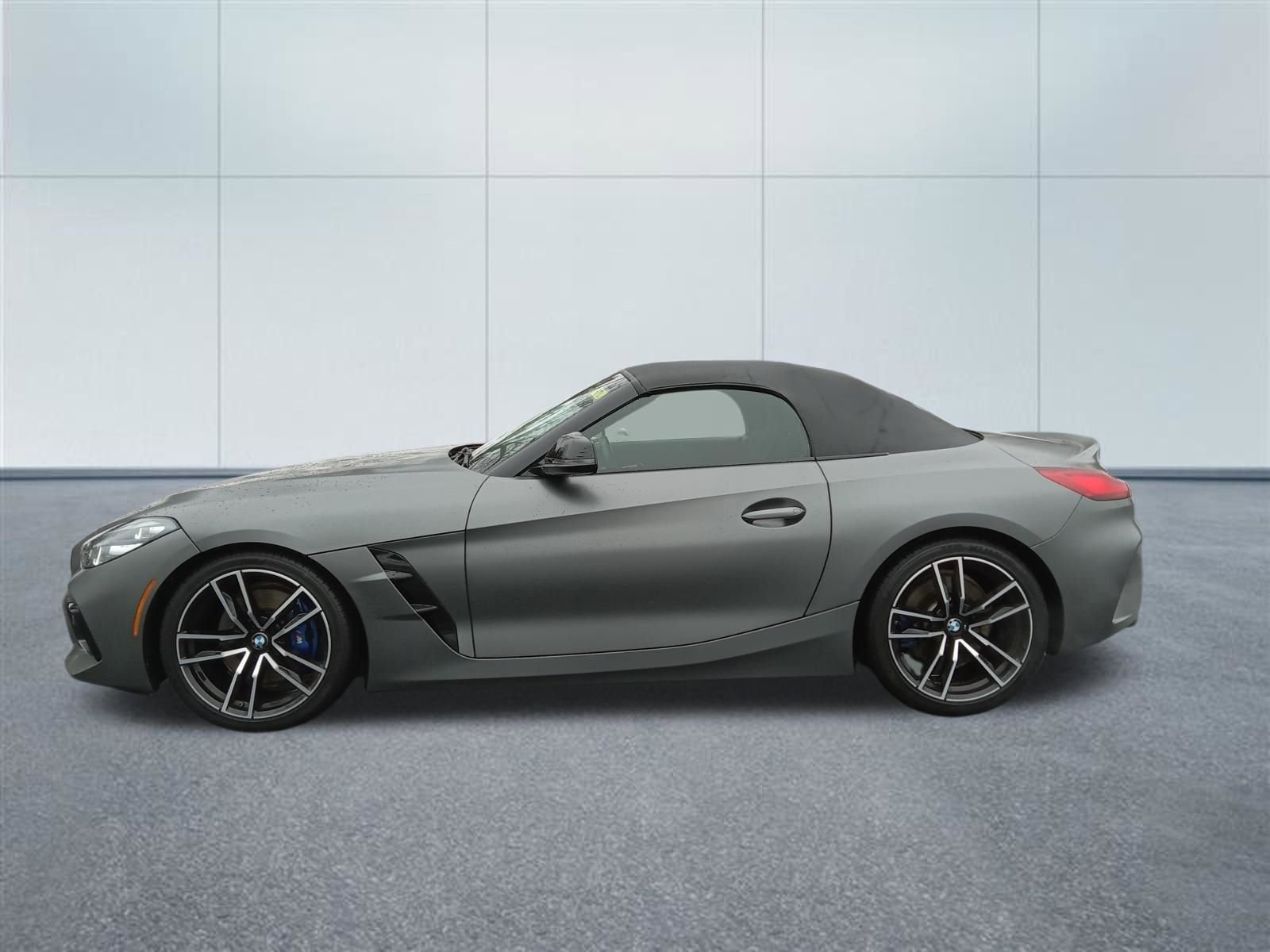 Used 2022 BMW Z4 M40i w/ Driving Assistance Package image 3