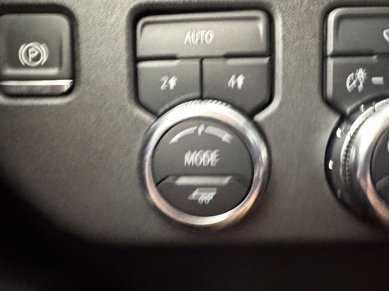 Used 2024 GMC Sierra 1500 Elevation AWD/4WD image 24