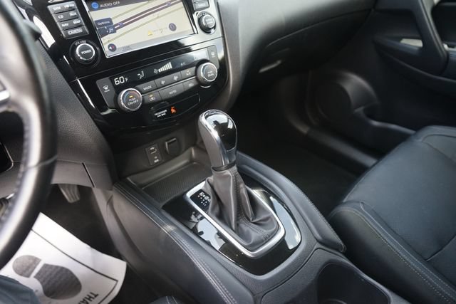 Used 2018 Nissan Rogue Sport SL w/ SL Premium Package FWD image 28