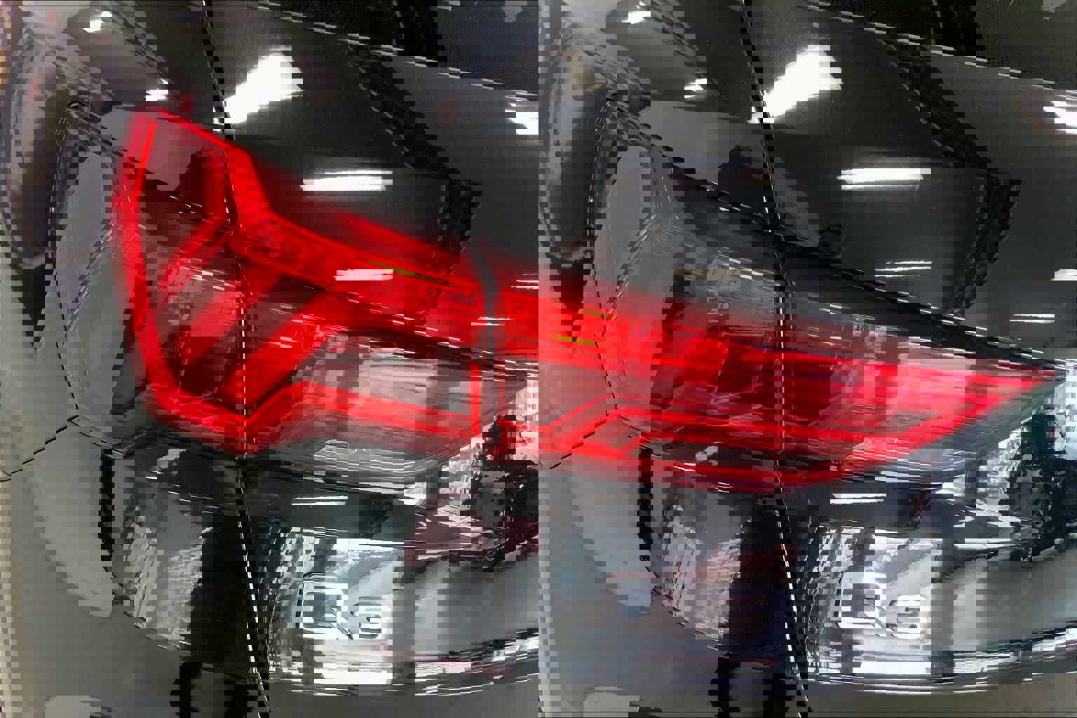 Certified 2020 Audi Q3 2.0T Premium Plus w/ Premium Plus Package AWD/4WD image 29