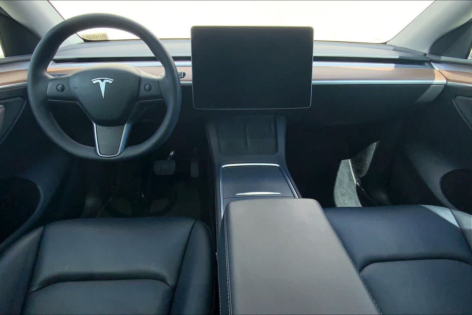 Used 2024 Tesla Model Y 2WD image 9