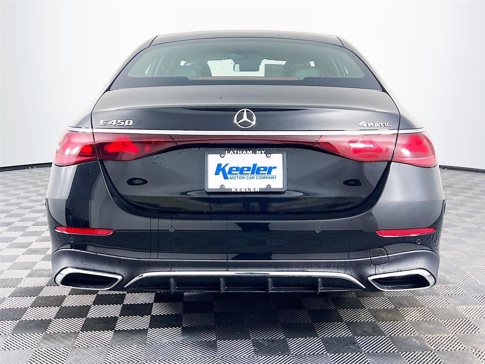 New 2026 Mercedes-Benz E 450 4MATIC Sedan image 5