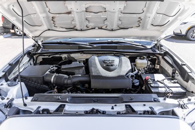 Used 2021 Toyota Tacoma TRD Off-Road w/ TRD Premium Off Road Package image 28