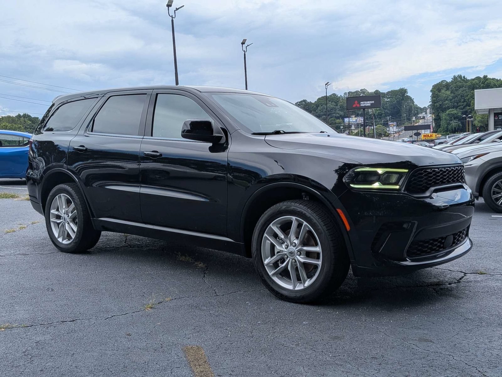 Used 2023 Dodge Durango GT AWD/4WD image 2