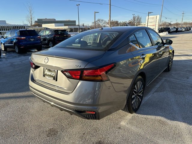 Used 2024 Nissan Altima 2.5 SV image 6