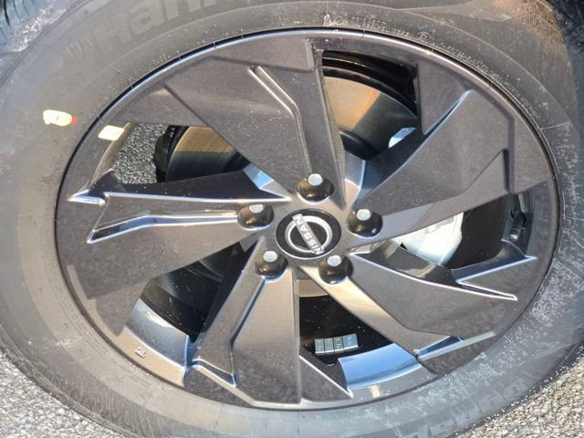 New 2026 Nissan Rogue SV w/ Cold Weather Package AWD/4WD image 12