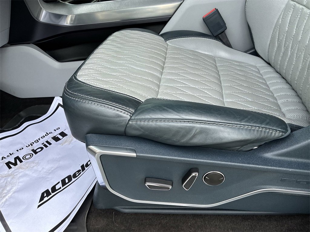 Used 2022 Ford F150 Limited image 12