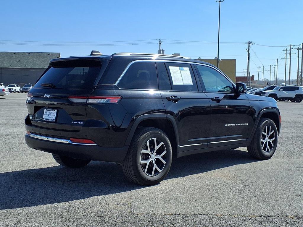 Used 2024 Jeep Grand Cherokee Limited RWD image 7
