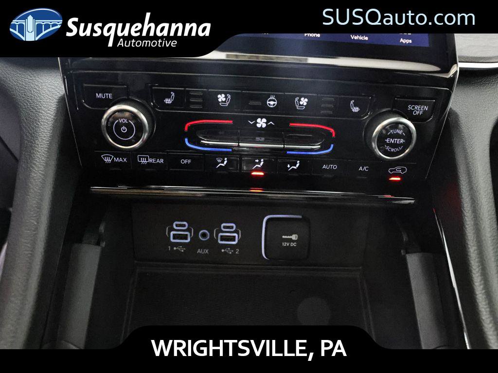 Used 2023 Jeep Grand Cherokee Overland w/ Advanced Protech Group III image 9