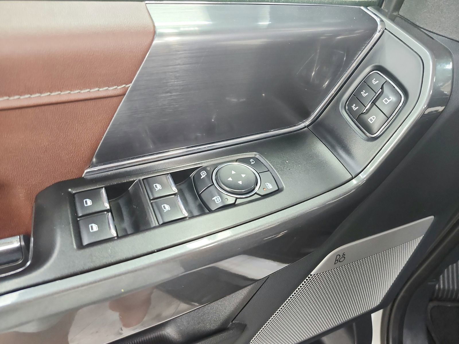 Used 2023 Ford F150 Lariat w/ Equipment Group 502A High image 38