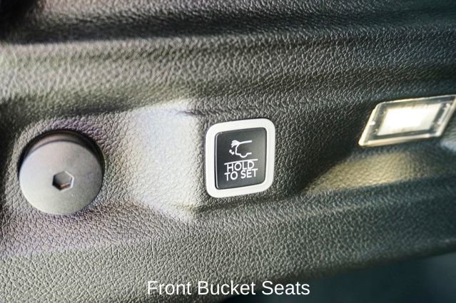 Used 2022 Jeep Grand Cherokee L Limited image 11