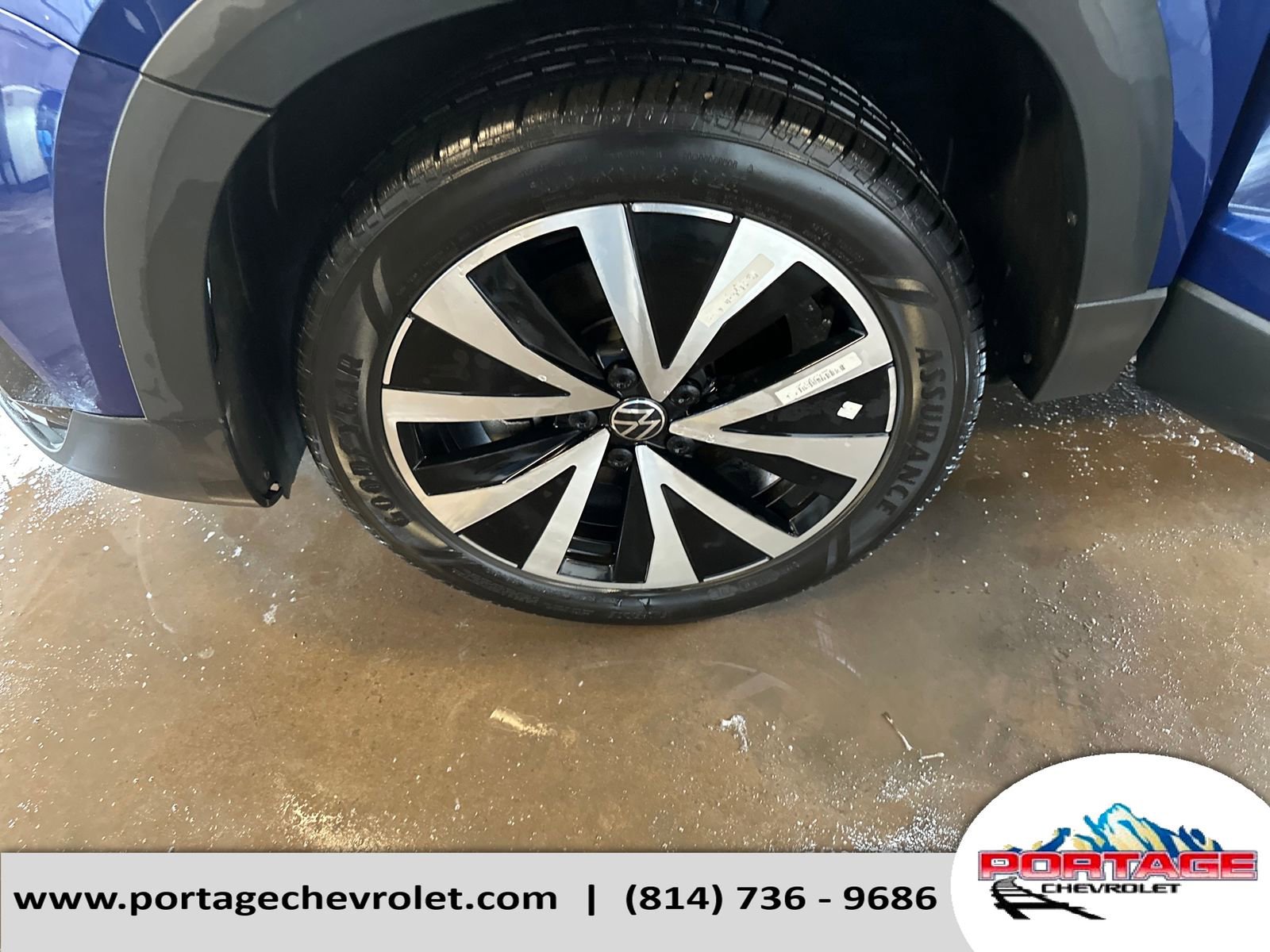 Used 2024 Volkswagen Taos SE image 30