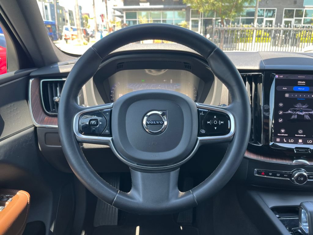 Used 2023 Volvo XC60 B5 Plus AWD/4WD image 26