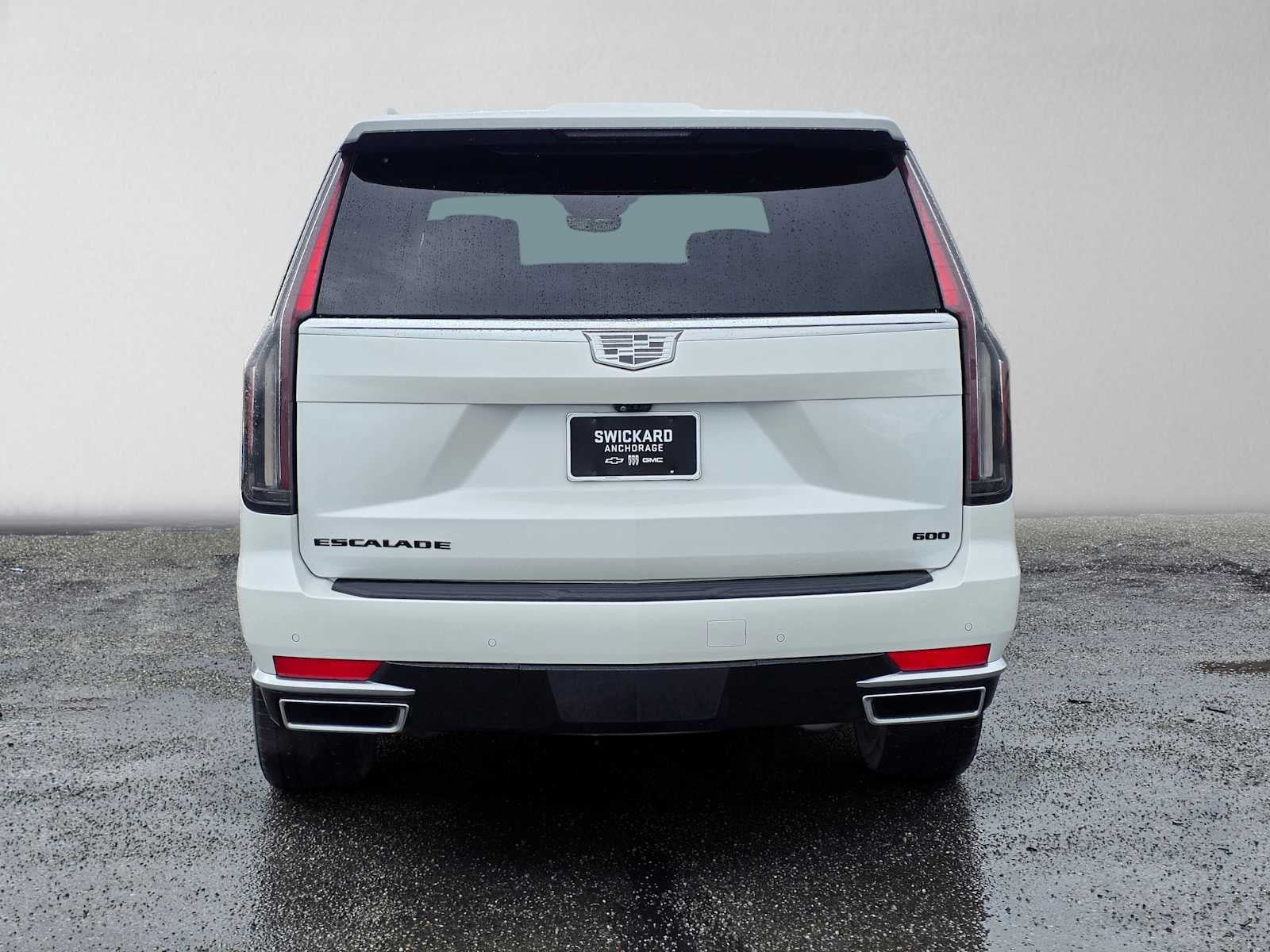 Certified 2021 Cadillac Escalade Premium Luxury w/ LPO, Illumination Package AWD/4WD image 4