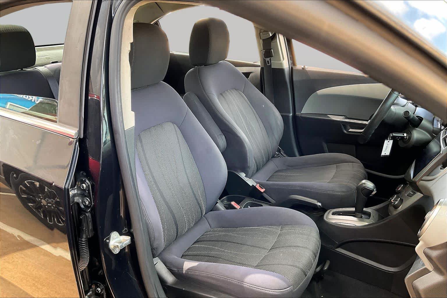 Used 2013 Chevrolet Sonic LT FWD image 10