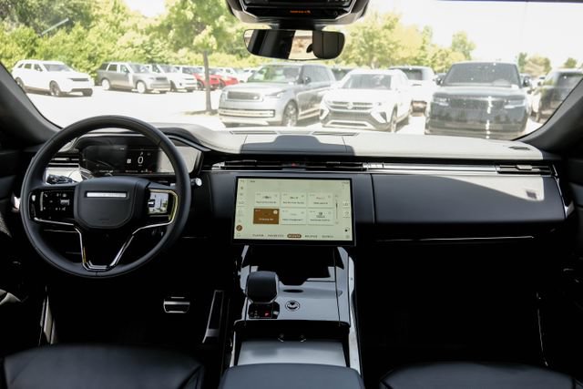 New 2026 Land Rover Range Rover Sport Dynamic SE AWD/4WD image 18