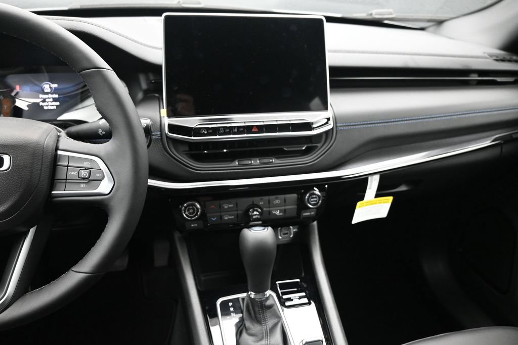 New 2026 Jeep Compass Latitude AWD/4WD image 5