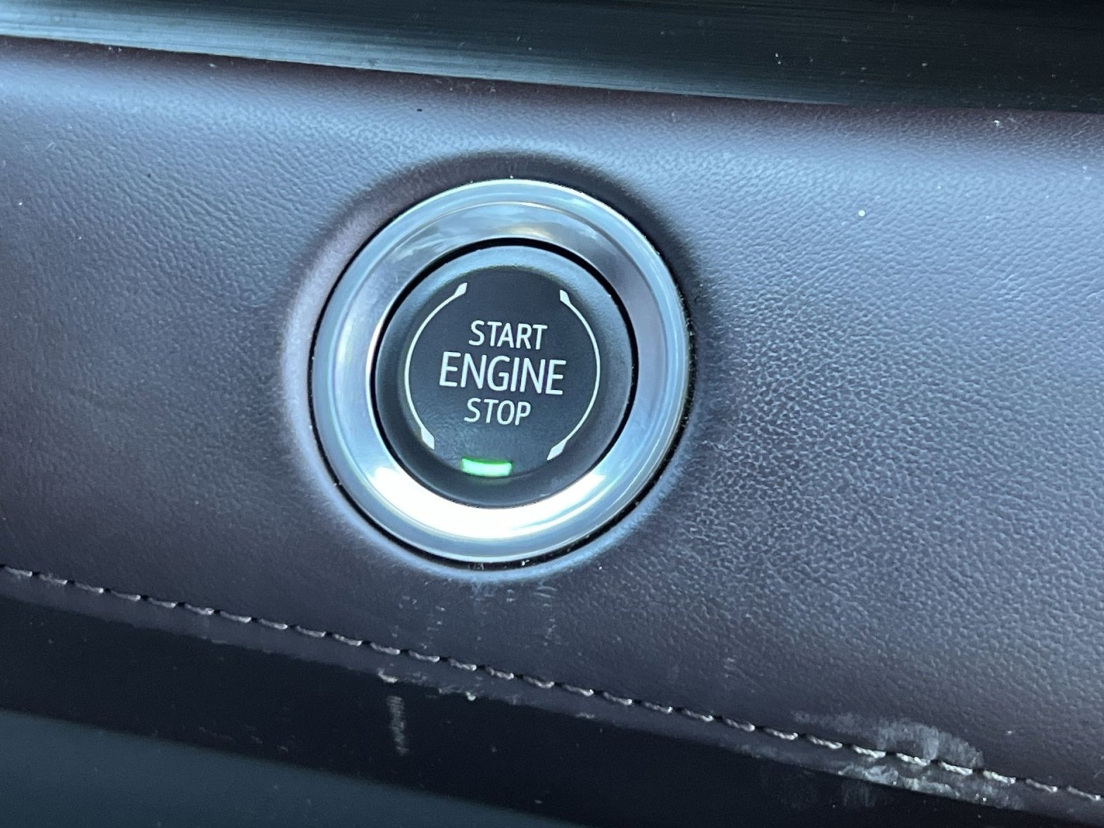 Used 2024 Cadillac Escalade ESV V w/ Heavy-Duty Trailer Package image 32