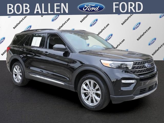 Certified 2023 Ford Explorer XLT w/ Equipment Group 202A AWD/4WD image 2